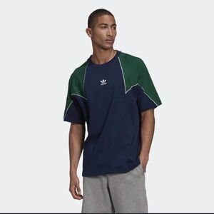 Adidas Size M Navy T-Shirt with Logo